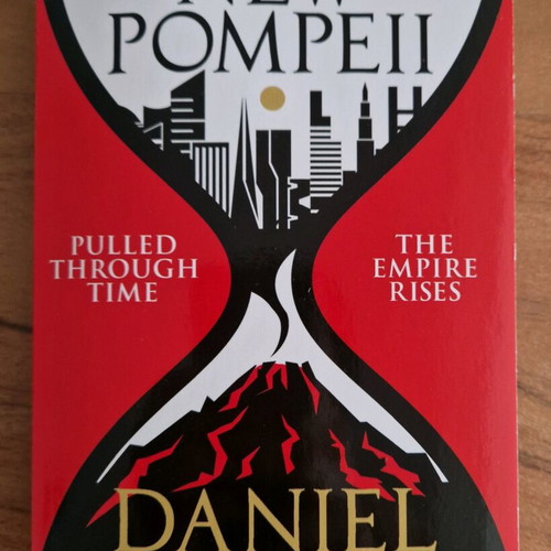 Book New Pompei like new, in English