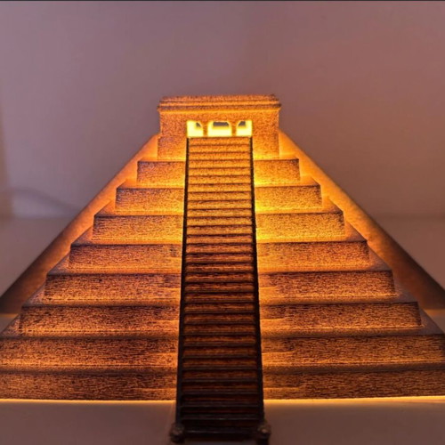 Pyramid of Light 3D Lamp new, impressive decorative lighting