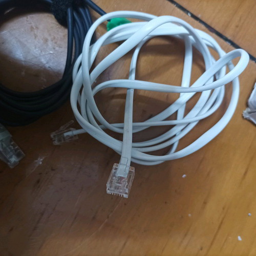 Various cables like new, as shown in photo