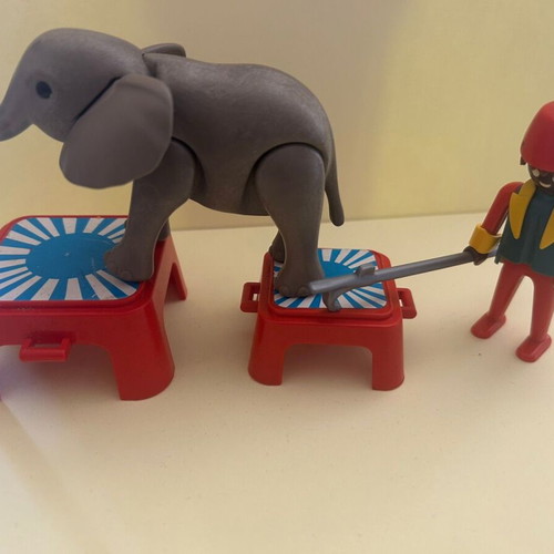 Playmobil Circus set 3519 with figure and elephant