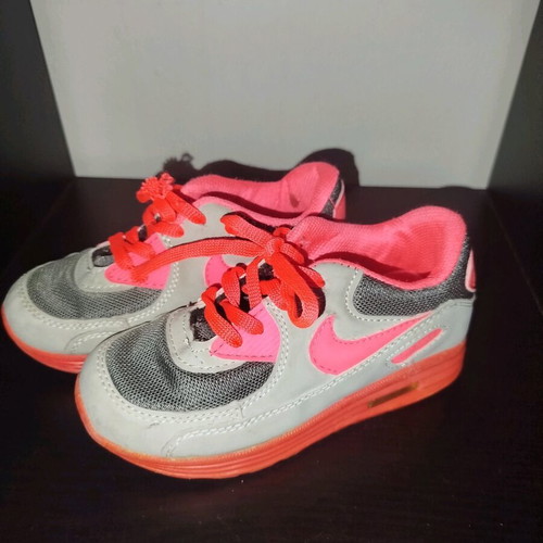 Παιδικά παπούτσια Nike αθλητικά σαν καινούργια, νούμερο 28, πολύχρωμα
