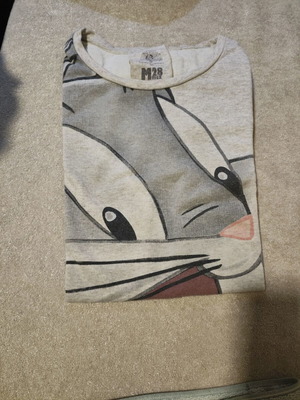 Looney Tunes T-shirt with Bugs Bunny print, used, beige, size Medium