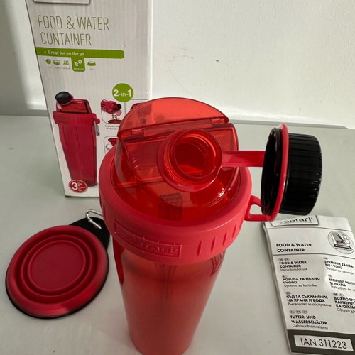Pets water bottle and foldable bowl for dogs and cats 350ml like new