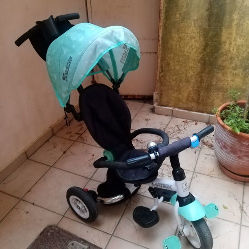 Lorelli Matrix tricycle bike used, foldable with canopy, blue