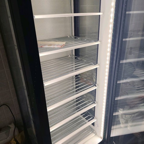 Crystal CRF 400 3D professional display freezer like new
