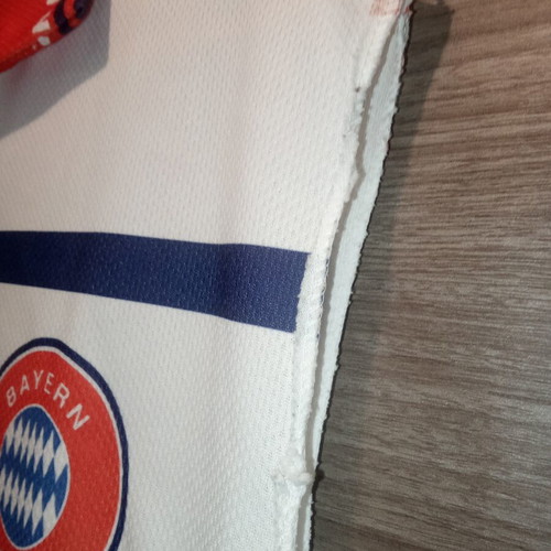 Bayern Munich jersey used, size M, cut sleeves, Effenberg replica