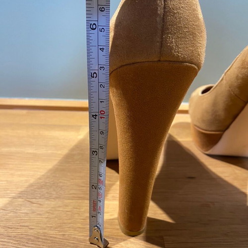 River Island pumps like new, tan-brown with two-tone, size 39