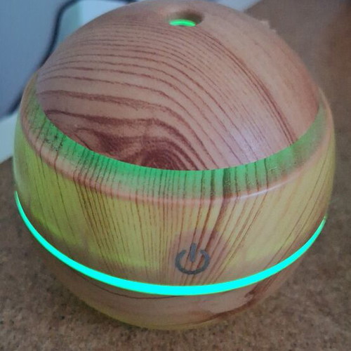 Ultrasonic Aroma Mini Atomization Humidifier 200ml with Color Changing LED like new