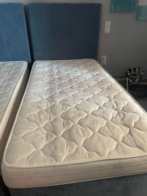 Κρεβάτια καινούργια με αποθηκευτικό χώρο και στρώματα, σετ 2 τεμαχίων