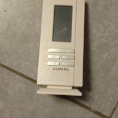 Alarm clock used, battery operated, AA 1.5V
