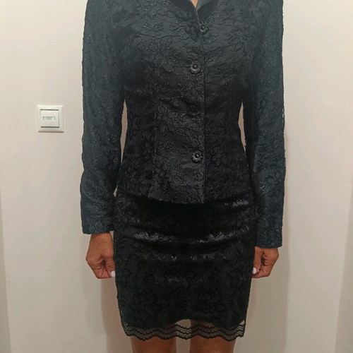 Evening set in black lace like new, size Medium