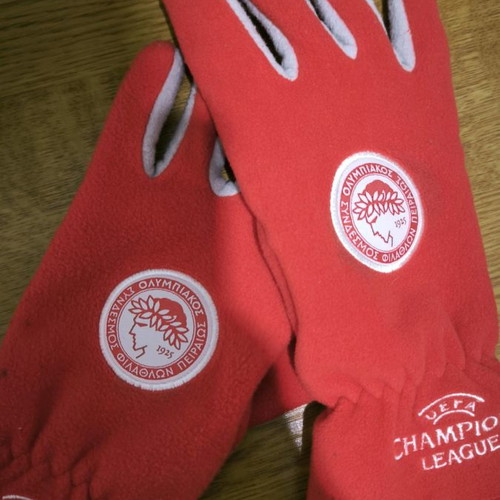 Olympiacos UEFA Champions League gloves authentic, new