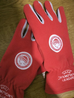 Olympiacos UEFA Champions League gloves authentic, new