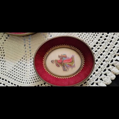 Frames like new, set of 3 with embroidery