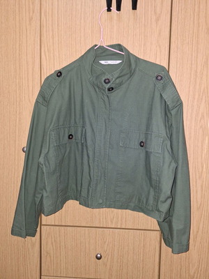 Zara cropped jacket khaki quilted like new EU 44