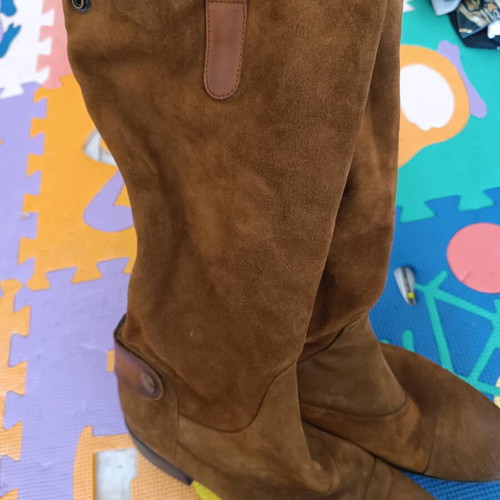 Leather suede brown boots size 42 like new knee-high