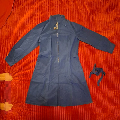 Blue school apron new with zipper and belt