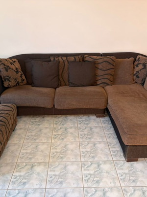 Household set like new with double bed, sofa, kitchen table, and appliances