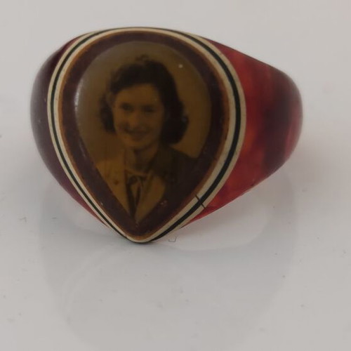 Vintage Prison Ring celluloid with turtle effect, like new