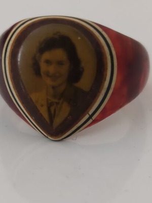 Vintage Prison Ring celluloid with turtle effect, like new
