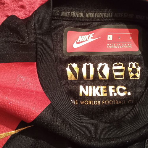 Nike FC 1994 Soccer Jersey like new, large
