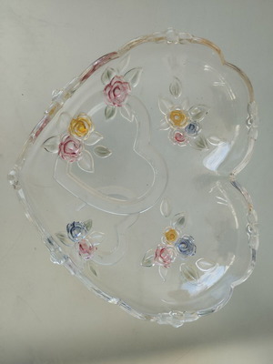 Vintage Κρυστάλλινο Μπολ Καρδιάς με Ανάγλυφα Παστέλ Τριαντάφυλλα σαν καινούργιο