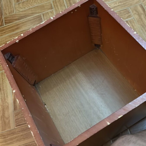 Storage bench like new with wheels