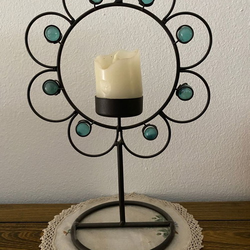 Sunflower-Shaped Candle Holder used with blue glass beads and free electronic candle