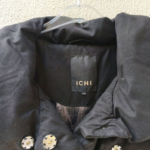 Ichi puffer jacket sleeveless black like new, size Small