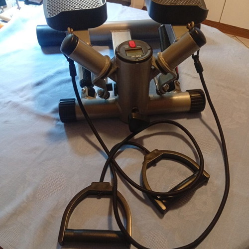 Stepper used with resistance bands and adjustable difficulty