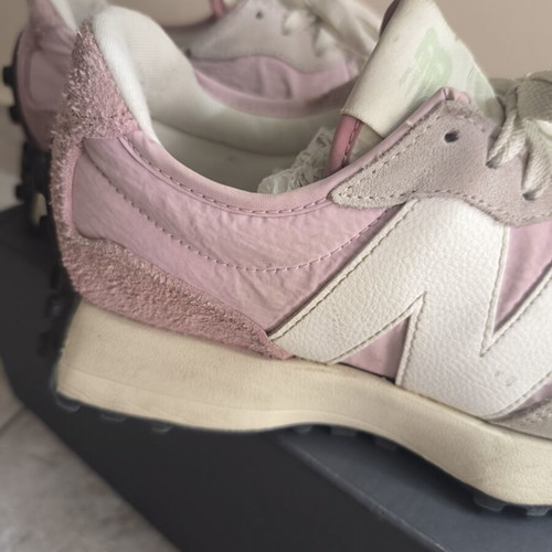 New Balance 327 Pink Haze athletic shoes like new, size 37.5