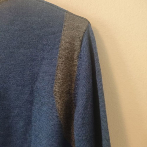 Mercedes Benz 100% merino wool sweater like new, size S/M, blue gray
