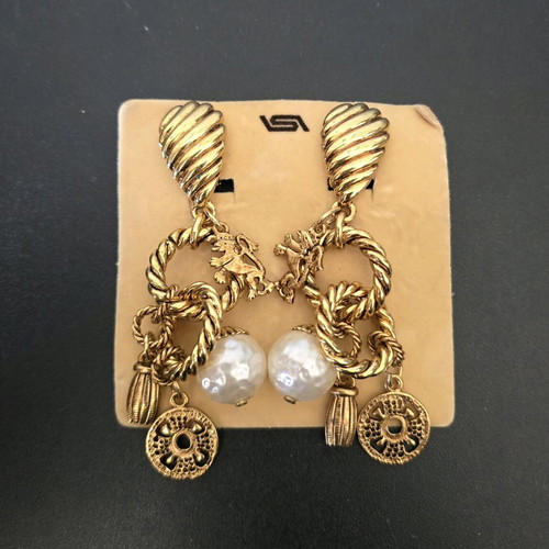 Metal earrings gold with pearls and clip-on new