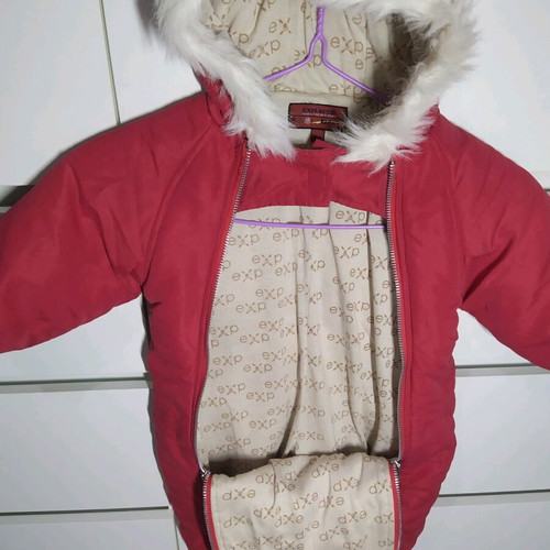 Baby all-in-one exit suit like new, red for 9 months