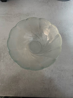 Glass small bowl like new
