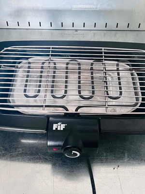 Electric Tabletop Grill FiF used, clean and fully functional
