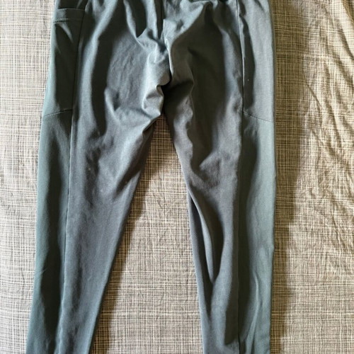 Adidas 3/4 AEROREADY leggings new, gray with red stripes and pocket