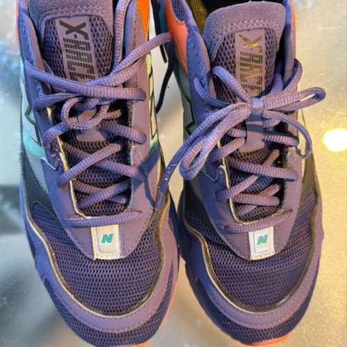 New Balance athletic shoes like new, size 42, purple