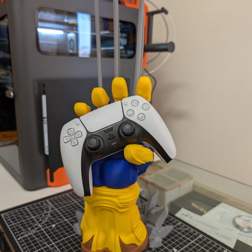 Universal Controller Stand inspired by Wolverine, made to order