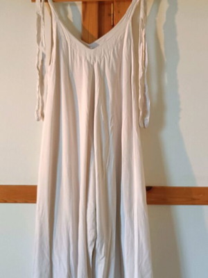 Jumpsuit with straps like new, size L-XL, beige