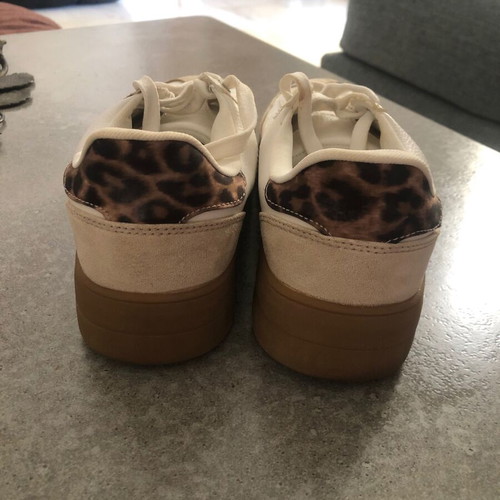Zara trainers size 39 used, beige with animal print