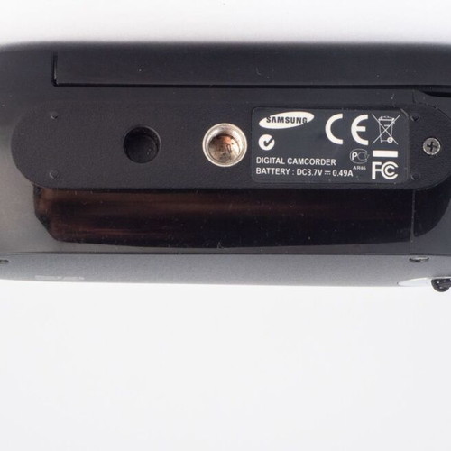 Samsung SMX-C10 vintage compact camcorder used with 10x optical zoom and 8GB SD card