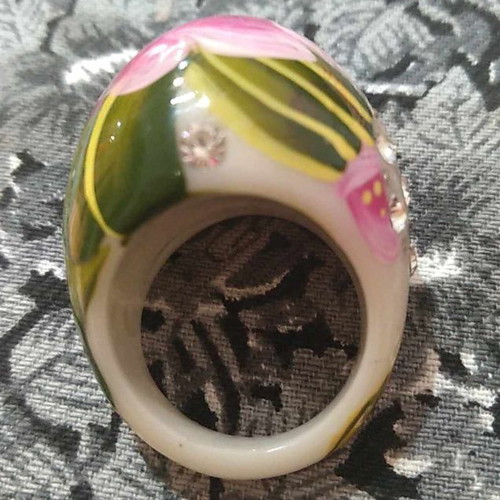 Acrylic ring used, bubble design, size 52