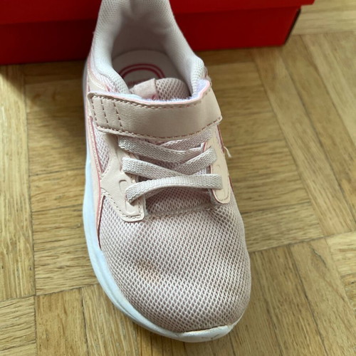 Puma kids athletic shoes used size 24