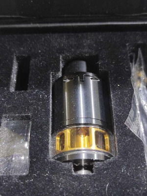Advken Mad Hatter RDTA black like new