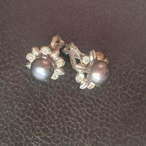 Earrings with black cultured pearls and zircon, used
