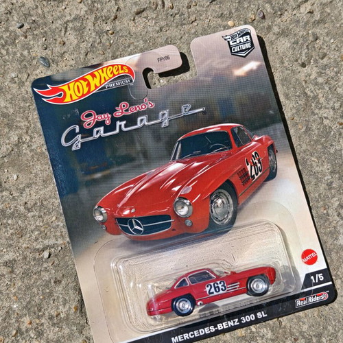 Hot Wheels Mercedes 300 SL new