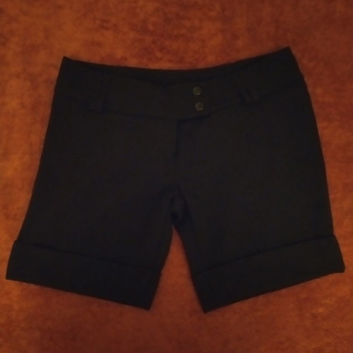 Imperial women's shorts size M like new, black, winter