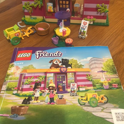 Lego Friends 41699 pet adoption cafe like new with instruction leaflet