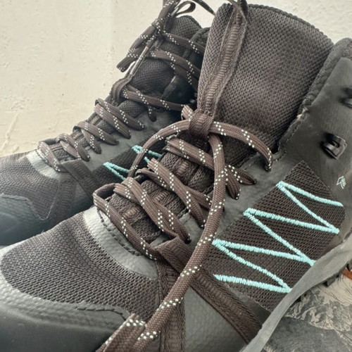 The North Face Fastpack II Mid GTX women's boots like new, size 38, black